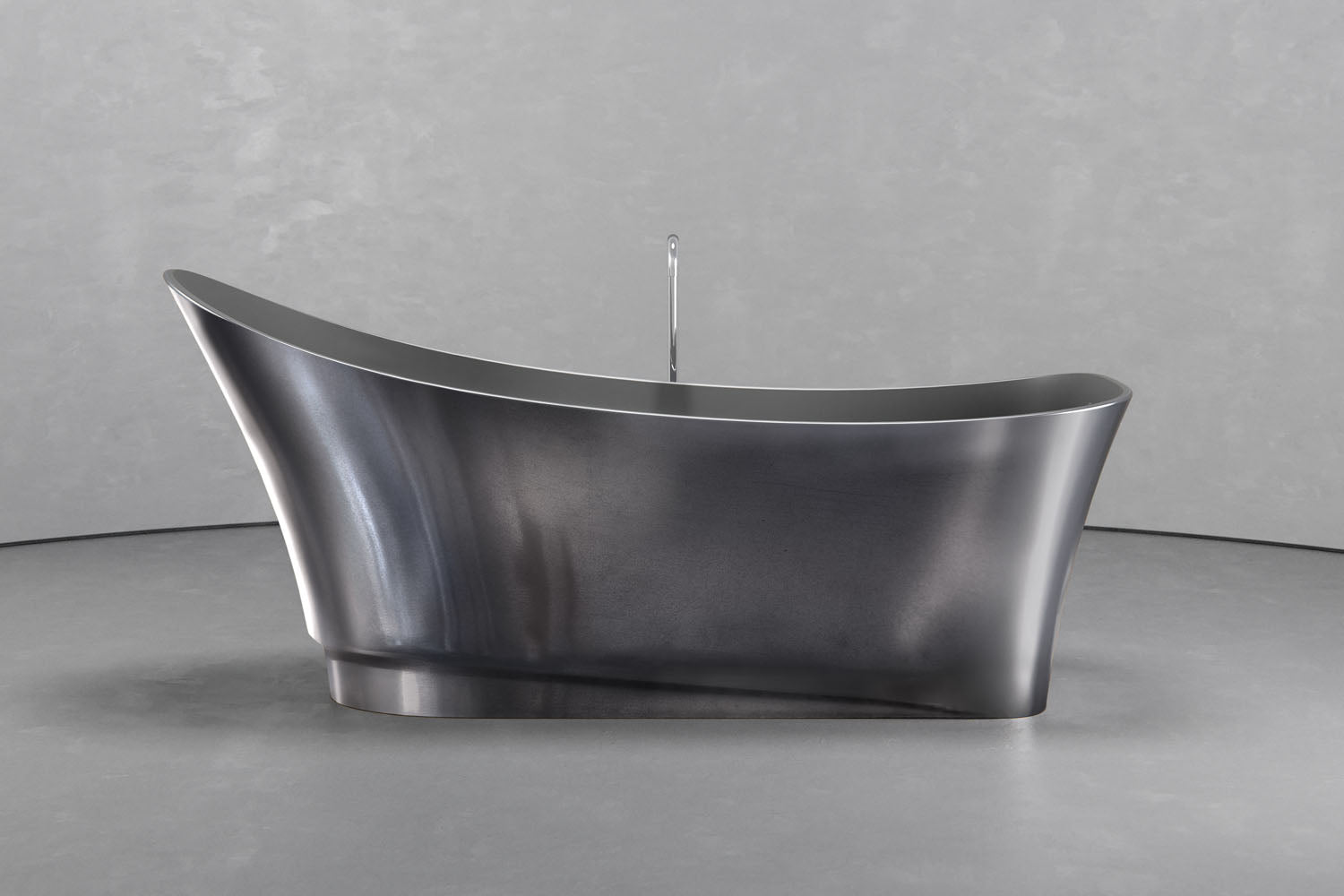 Reclining Bathtub